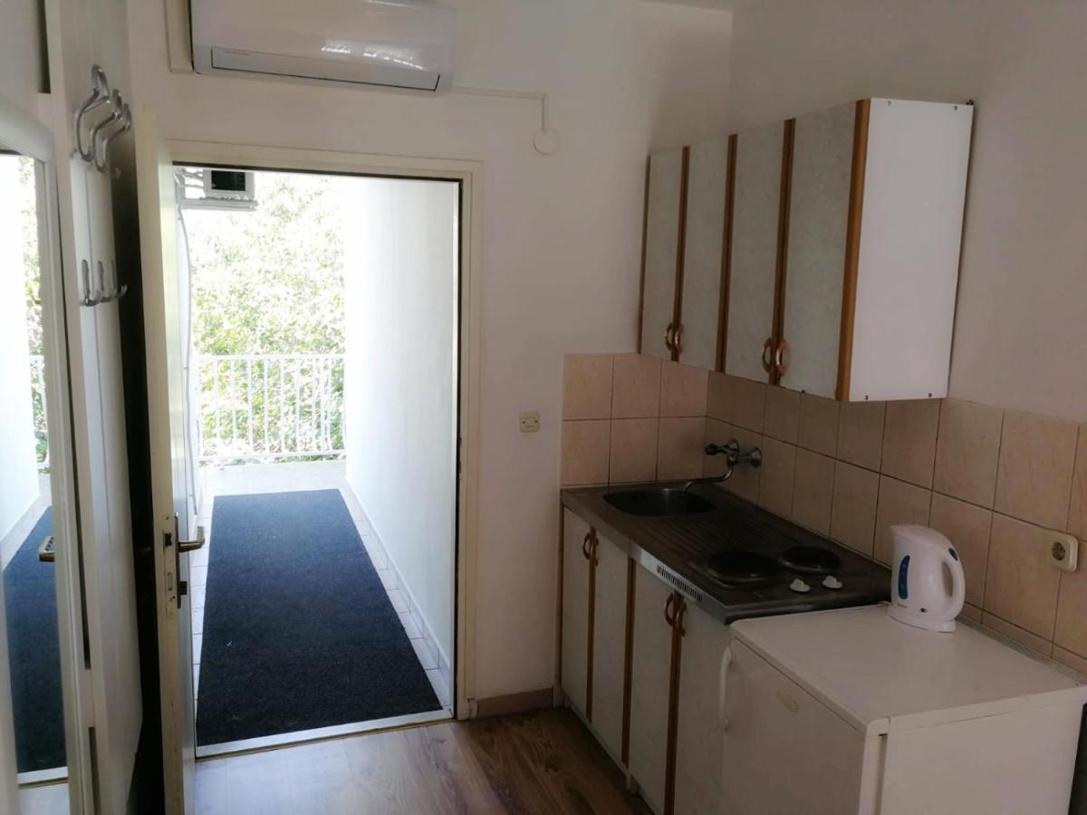 Apartmani Leon Biograd Na Moru Exterior photo